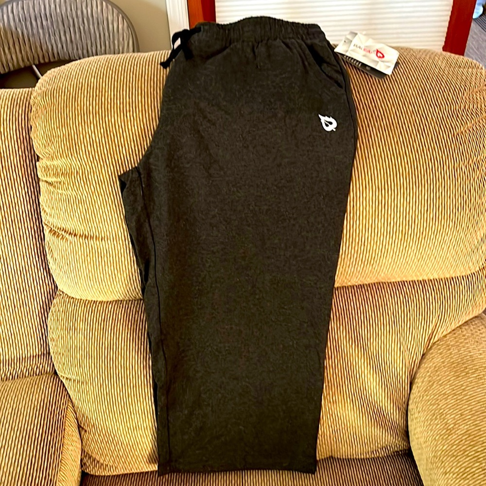 Brand new- light Cotten - capri- just below knee-